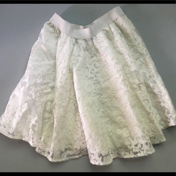 Forever 21 Lace Skirt Elastic Waist Lined Ivory - Picture 1 of 5